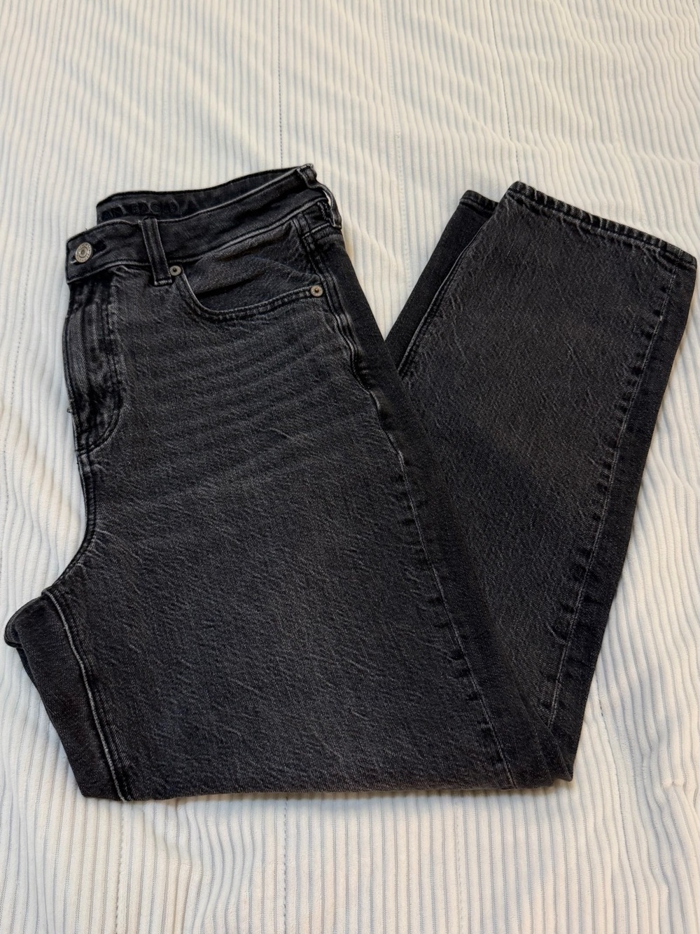 American Eagle Black Mom Jeans